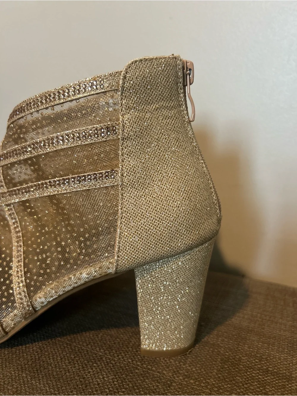 Valenti Franco Gold Glitter Strappy Peep-Toe Women's Heels